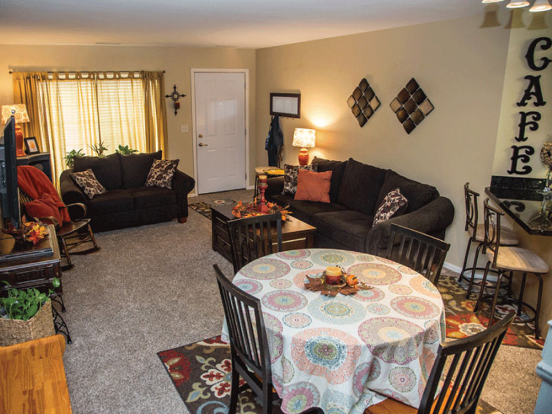 Lamont Companies East Briar Town House Apartment Complex for Rent in Aberdeen SD - Dining Area and Living Room